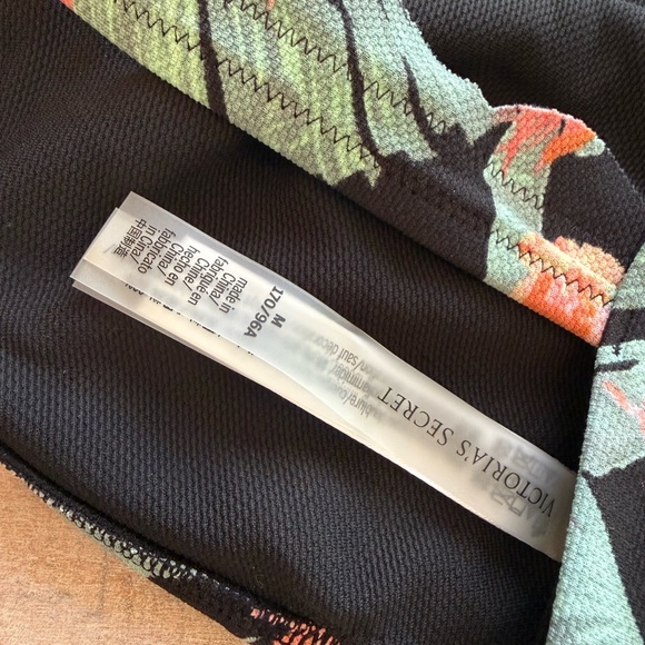 Victoria's Secret Bikini High Waisted Cheeky - Picture 7 of 9